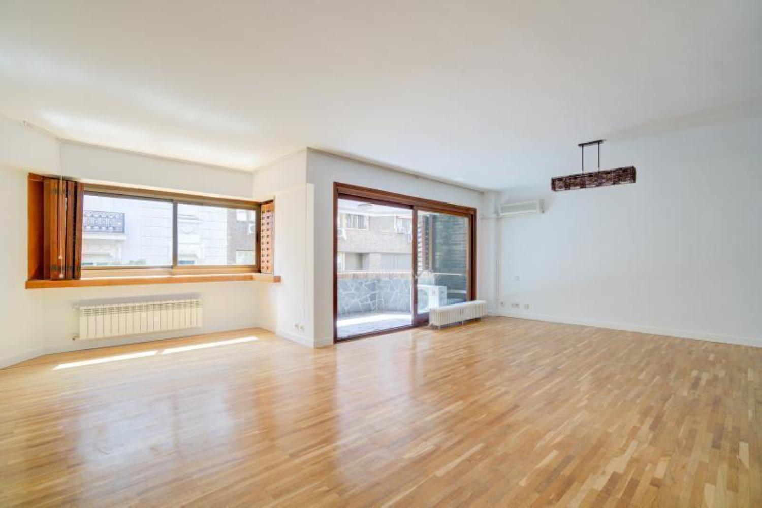 https://www.eoelite.com/uploads/inmuebles/64c63d22711b22a24fd477f8c1f14776b68d93b9.jpeg