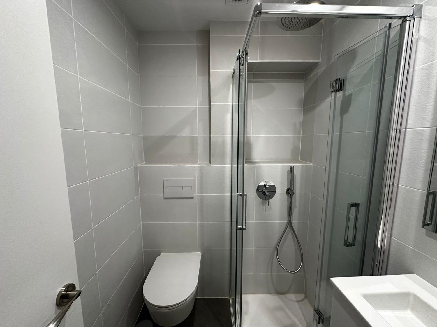 Baño de servicio